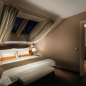 Cosmopolitan 5*, Praga Repubblica Ceca