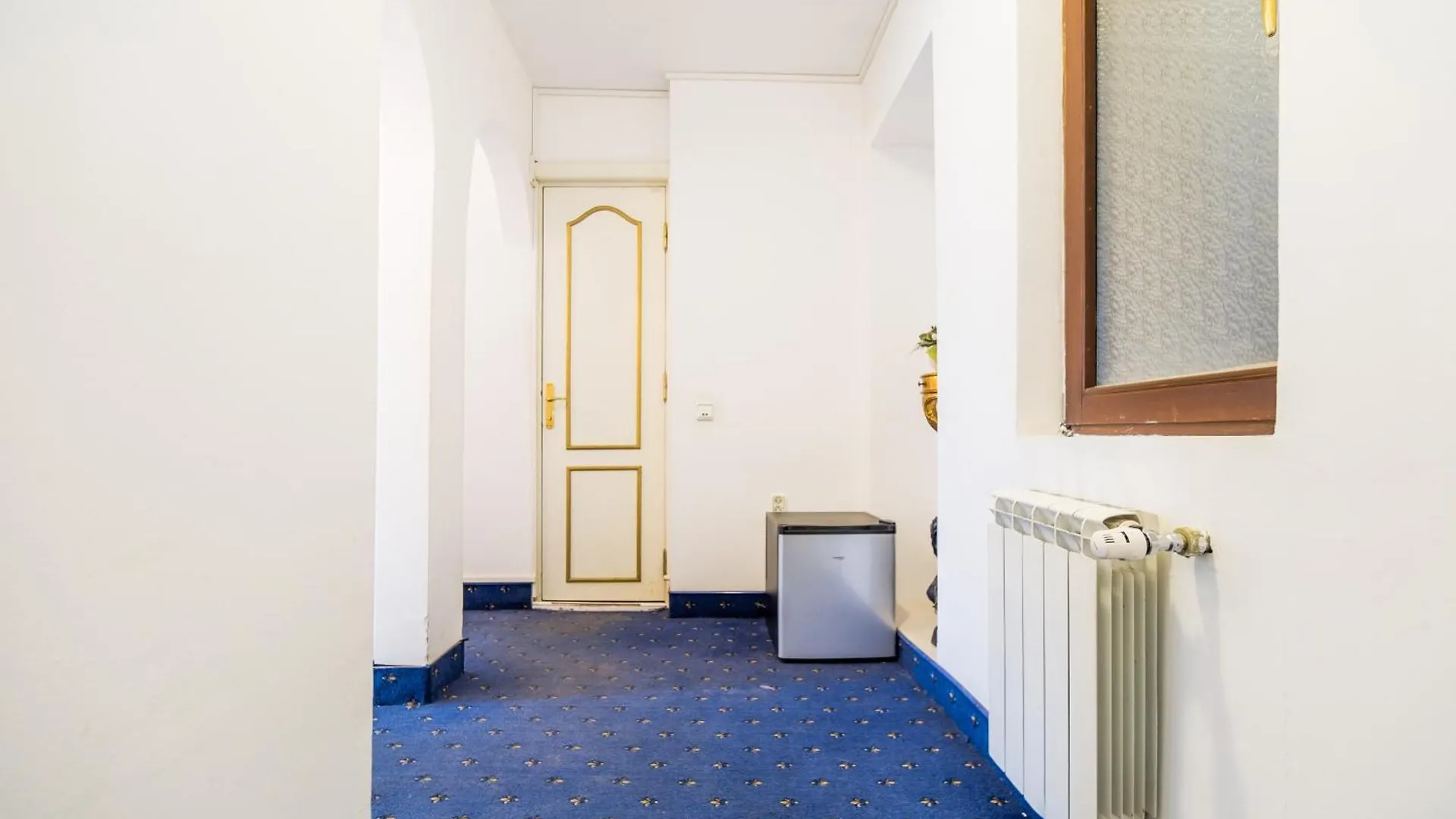 Hotel Carpati Imparatul Romanilor Bukarest