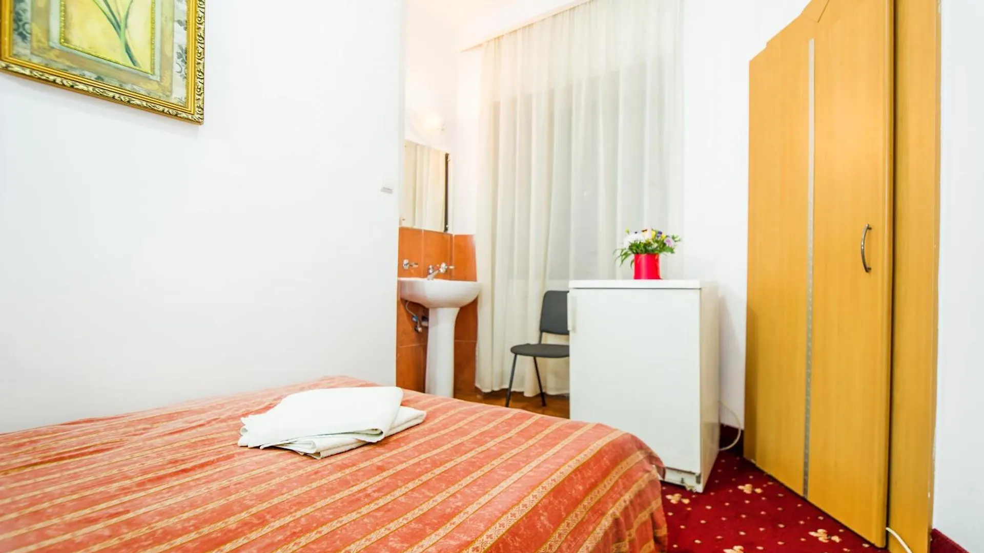 Hotel Carpati Imparatul Romanilor Bukarest