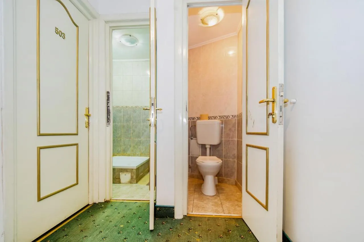 Hotel Carpati Imparatul Romanilor Bukarest